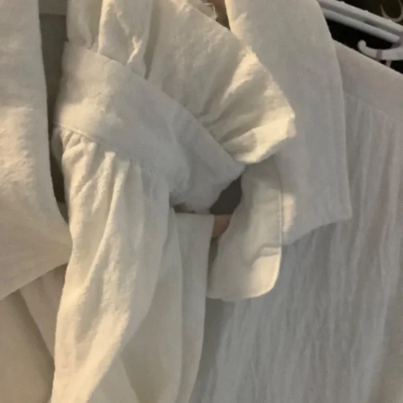 Linen Blouse - Picture 3 of 6